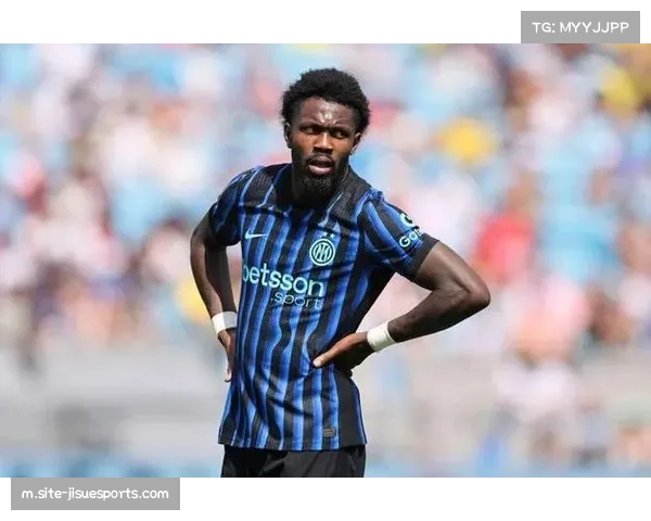 国际米兰前锋劳塔罗与图拉姆 锋线搭档展现精妙配合默契